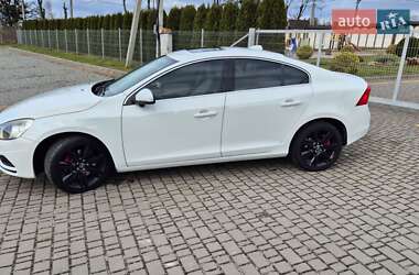 Седан Volvo S60 2013 в Львові