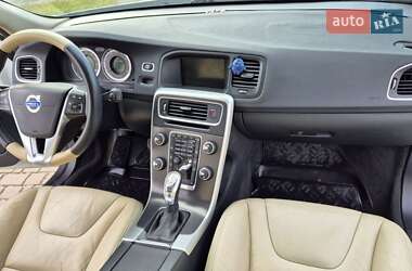 Седан Volvo S60 2013 в Львові