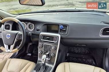 Седан Volvo S60 2013 в Львові