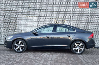 Седан Volvo S60 2011 в Львові