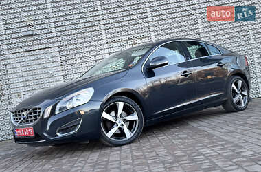 Седан Volvo S60 2011 в Львове