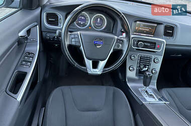 Седан Volvo S60 2011 в Львове