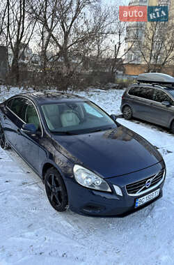 Седан Volvo S60 2012 в Львові