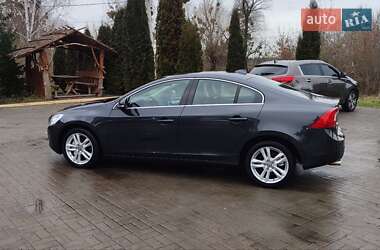 Седан Volvo S60 2013 в Дубно