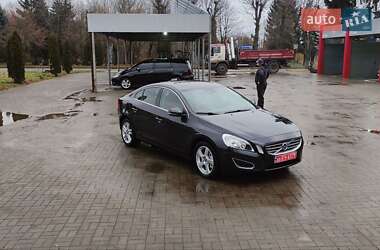 Седан Volvo S60 2013 в Дубно