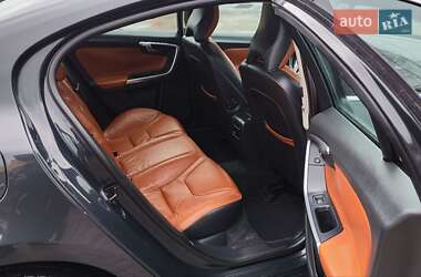 Седан Volvo S60 2013 в Дубно