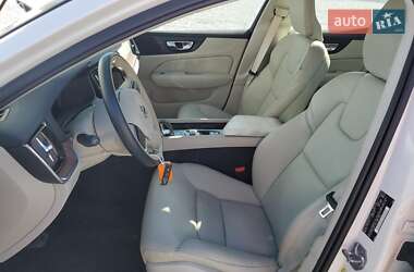 Седан Volvo S60 2022 в 