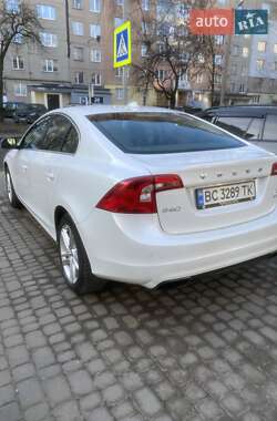 Седан Volvo S60 2014 в 