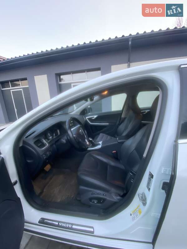 Седан Volvo S60 2014 в Львові фото 32 Седан Volvo S60 2014 в Львові
