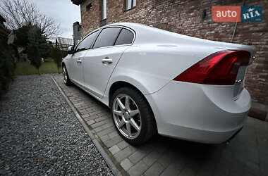 Седан Volvo S60 2012 в Дніпрі