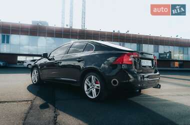 Седан Volvo S60 2014 в Києві