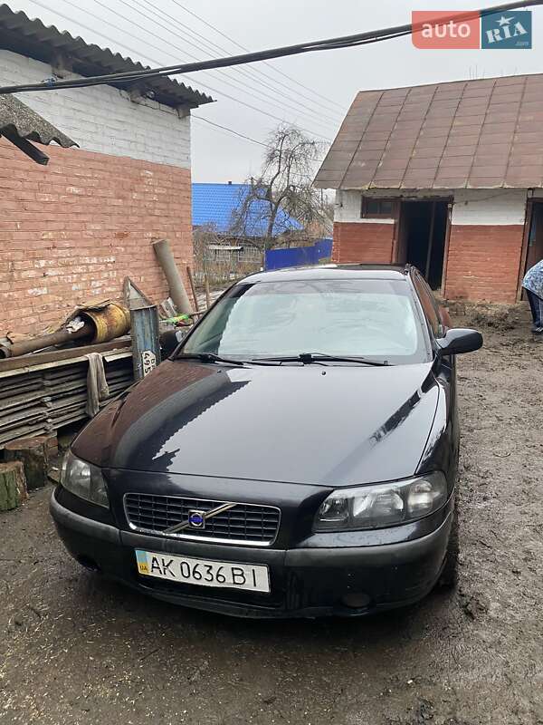 Седан Volvo S60 2002 в Оратові