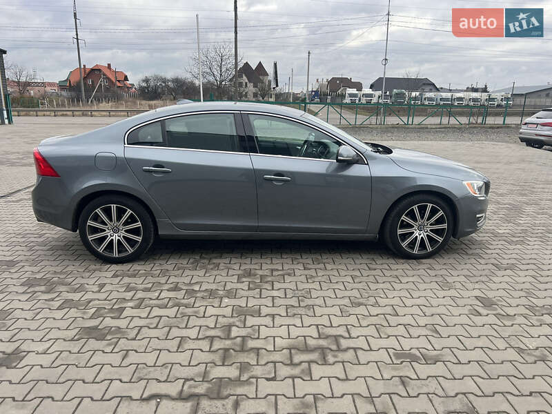 Седан Volvo S60 2016 в Луцке