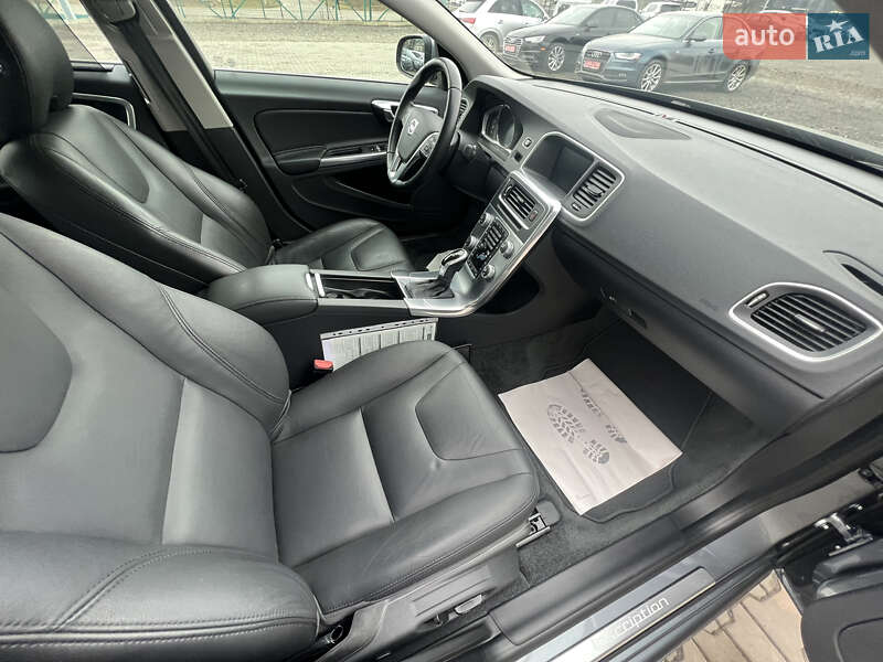 Седан Volvo S60 2016 в Луцке