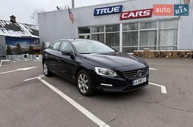 Седан Volvo S60 2015 в Киеве