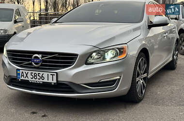 Седан Volvo S60 2014 в 