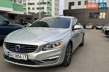 Седан Volvo S60 2014 в 