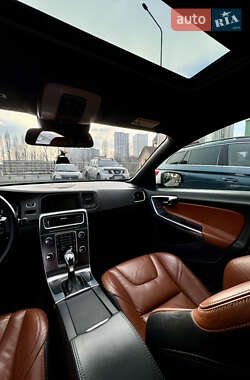 Седан Volvo S60 2014 в 