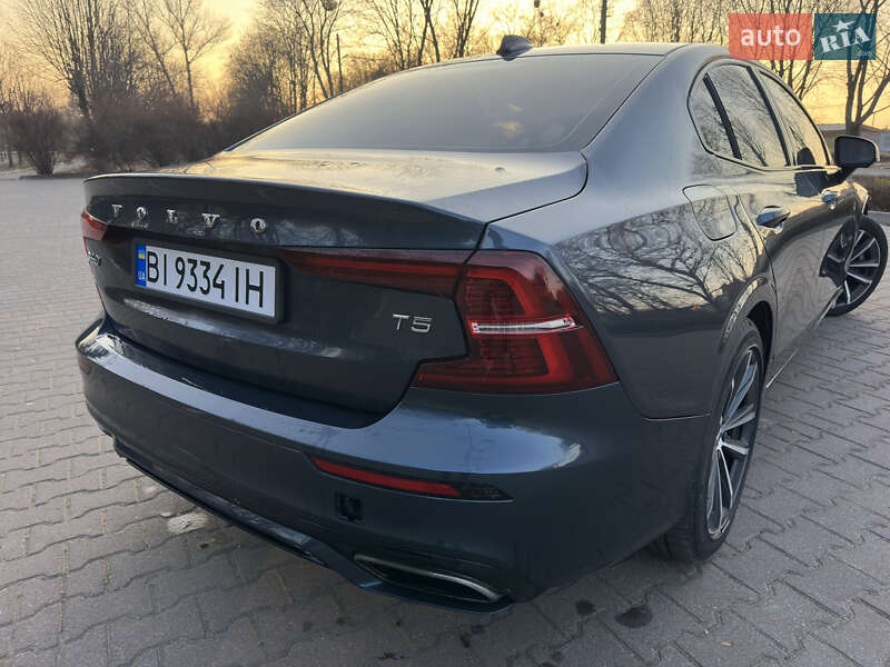 Седан Volvo S60 2021 в Полтаве