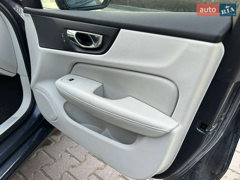 Седан Volvo S60 2021 в Полтаве