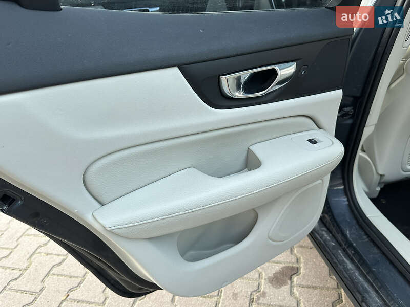 Седан Volvo S60 2021 в Полтаве
