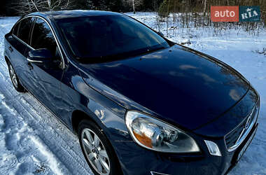 Седан Volvo S60 2010 в Киеве