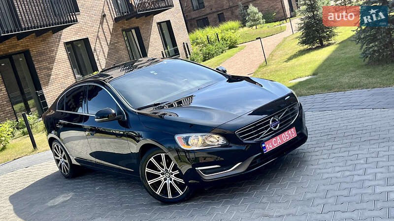 Седан Volvo S60 2016 в Ивано-Франковске