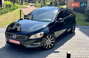 Седан Volvo S60 2016 в 