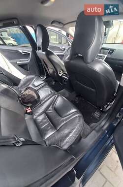 Седан Volvo S60 2010 в 