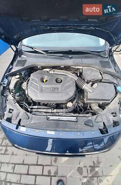 Седан Volvo S60 2010 в 