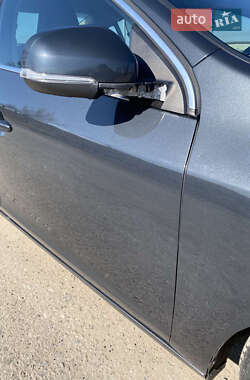 Седан Volvo S60 2010 в 