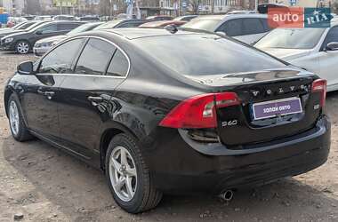 Седан Volvo S60 2015 в Києві