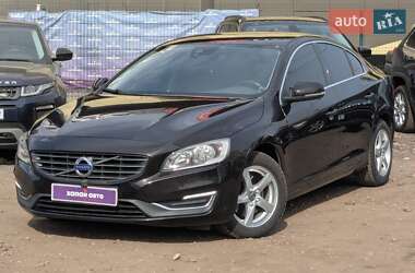 Седан Volvo S60 2015 в Києві