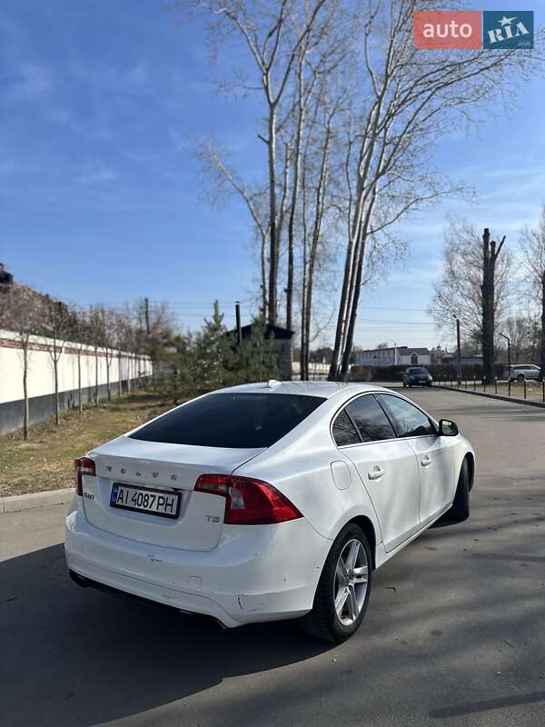 Седан Volvo S60 2013 в Білій Церкві