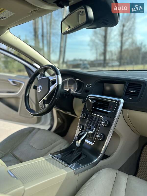 Седан Volvo S60 2013 в Білій Церкві