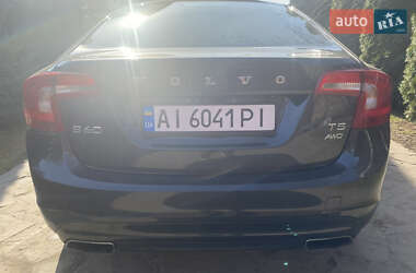 Седан Volvo S60 2016 в 