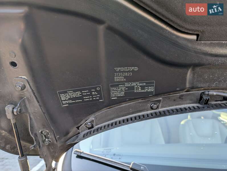 Седан Volvo S60 2013 в Умані