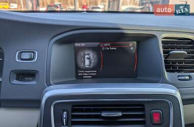 Седан Volvo S60 2013 в 