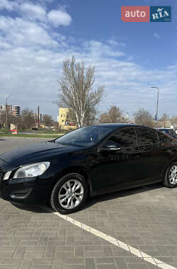 Седан Volvo S60 2011 в 