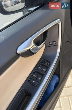 Седан Volvo S60 2011 в 