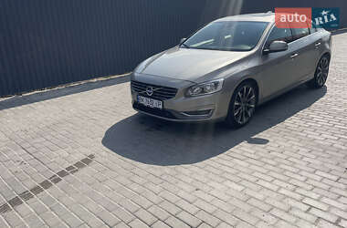 Седан Volvo S60 2014 в 