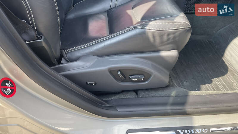 Седан Volvo S60 2014 в Здолбуніві