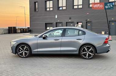 Седан Volvo S60 2023 в 