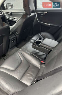 Седан Volvo S60 2011 в 
