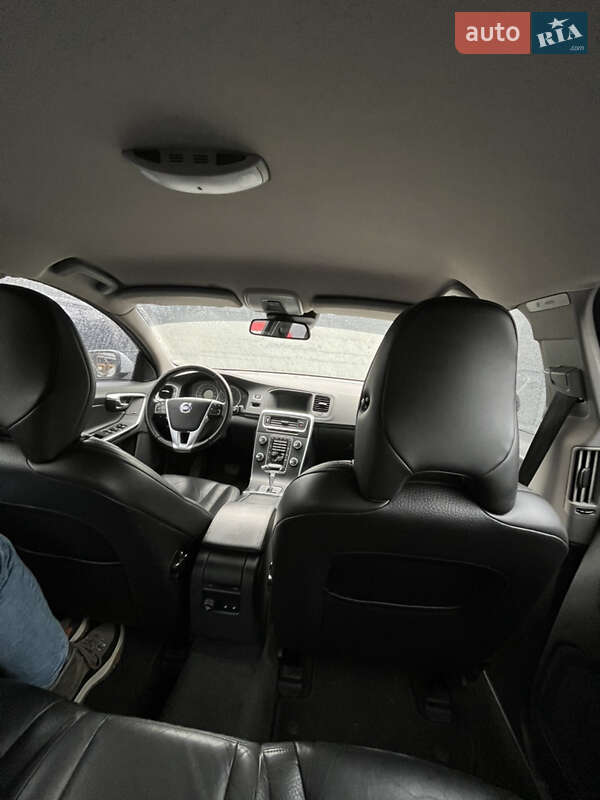 Седан Volvo S60 2011 в Ивано-Франковске