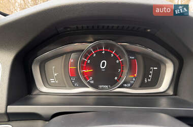 Седан Volvo S60 2015 в 
