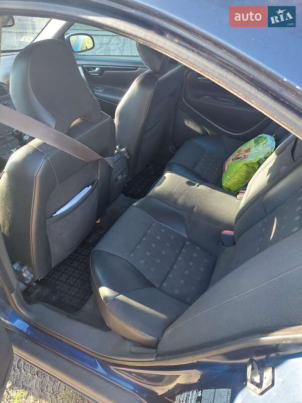 Седан Volvo S60 2002 в Боровой