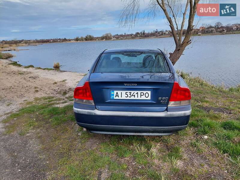 Седан Volvo S60 2002 в Боровой