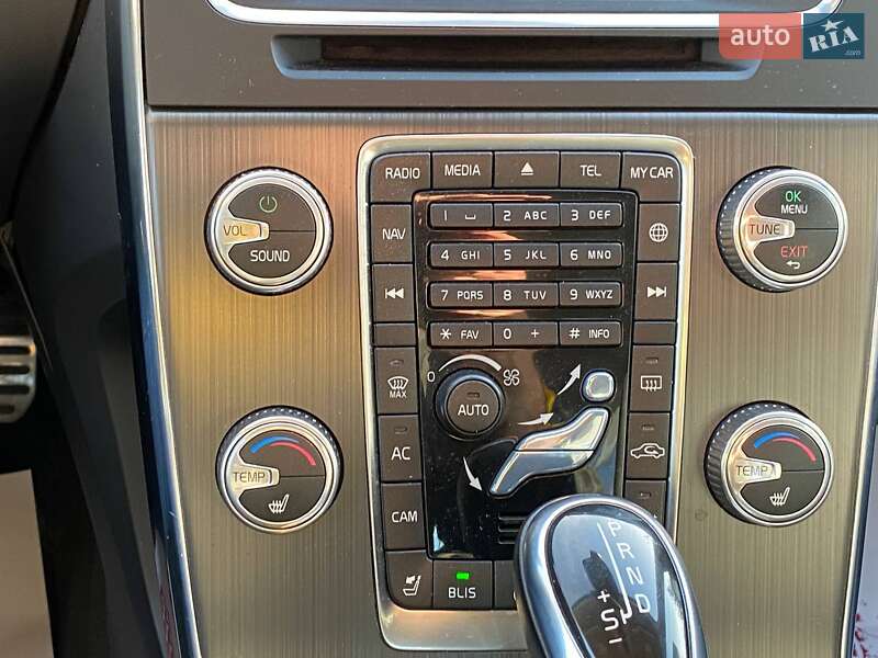 Седан Volvo S60 2016 в Львове