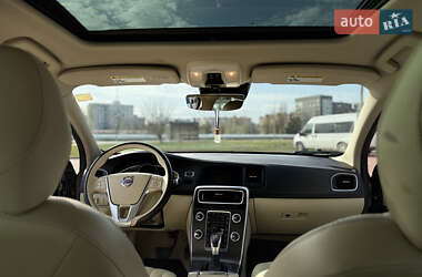 Седан Volvo S60 2016 в 